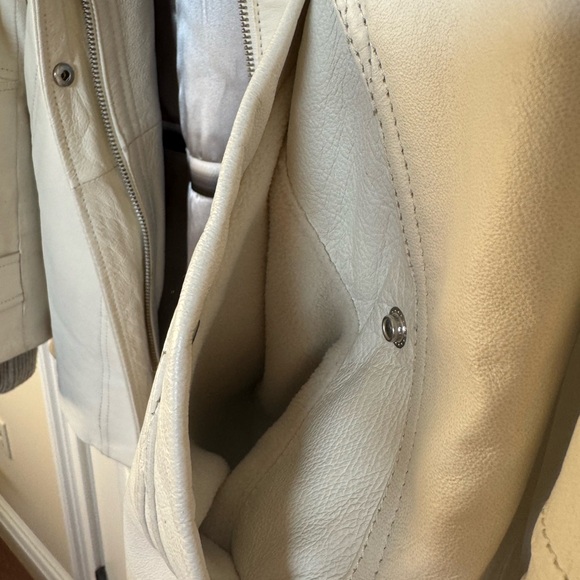 Vintage Danier Cream Leather Jacket - Picture 3 of 5